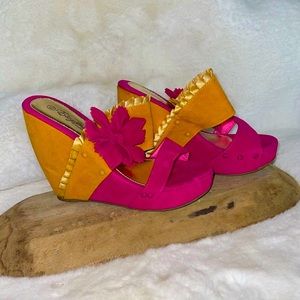 🌺🌼 Elegant Collections- Magenta and Mustard/ Yellow Slip on Wedges *SOLD*